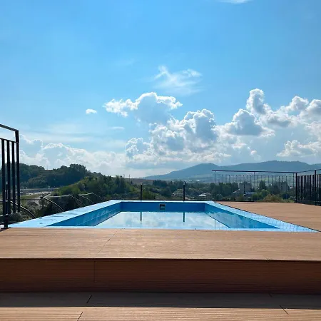 Отель Double Red Cars Museum 3*