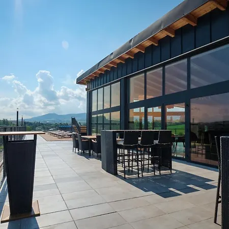 Double Red Cars Museum 3*