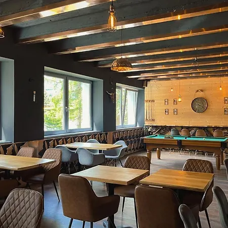 Double Red Cars Museum 3* Brezno