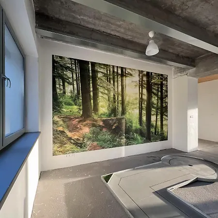 Double Red Cars Museum Hotel Brezno