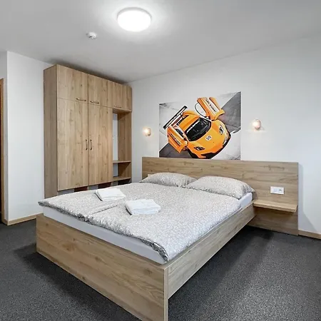 Hotel Double Red Cars Museum