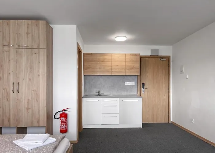 Szálloda Double Red Cars Museum 3*