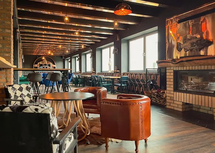 Double Red Cars Museum Szálloda